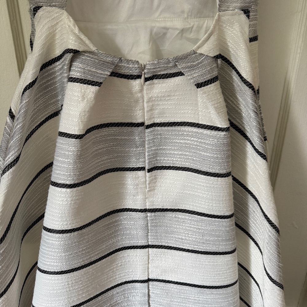 L’Atiste by Amy Stripe Fit & Flare Backless Dress Size S - Picture 7 of 16